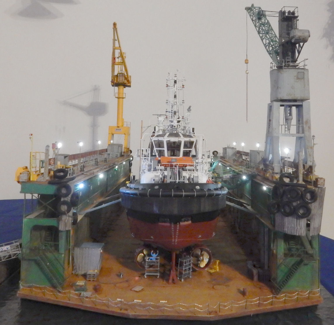 hofenschlepper im trockendock von vorne, ig modellbau duisburg